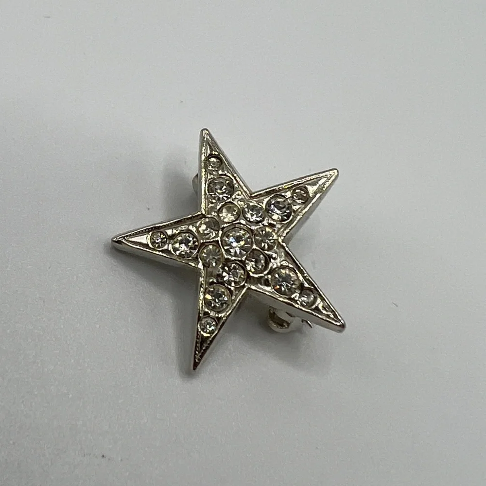 Silver & Rhinestone Star Brooch - Picture 2 of 4
